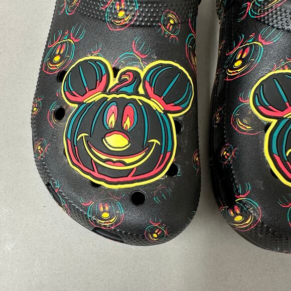 Crocs Disney Mickey Halloween Glow In The Dark Classic Clog Womens size 9 Mens 7 - Picture 4 of 16